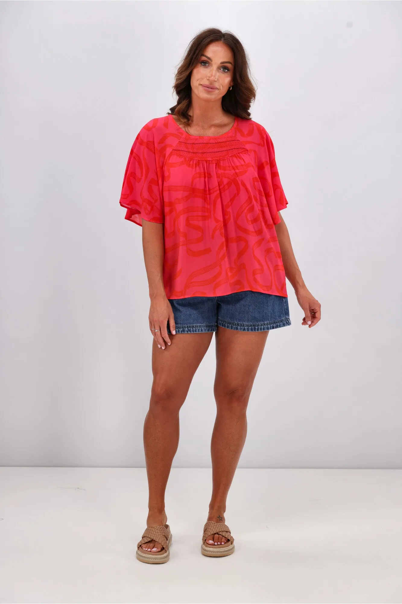 Gloss by Shine On Alesandra Flutter Sleeve Top Pink Red Ribbon Print