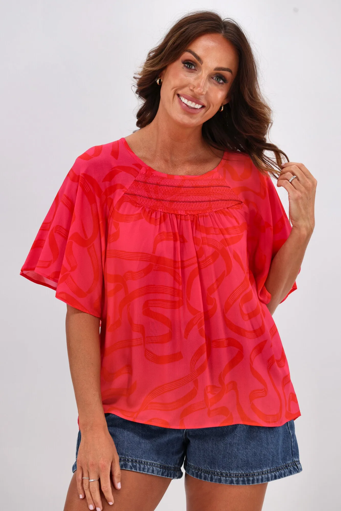 Gloss by Shine On Alesandra Flutter Sleeve Top Pink Red Ribbon Print