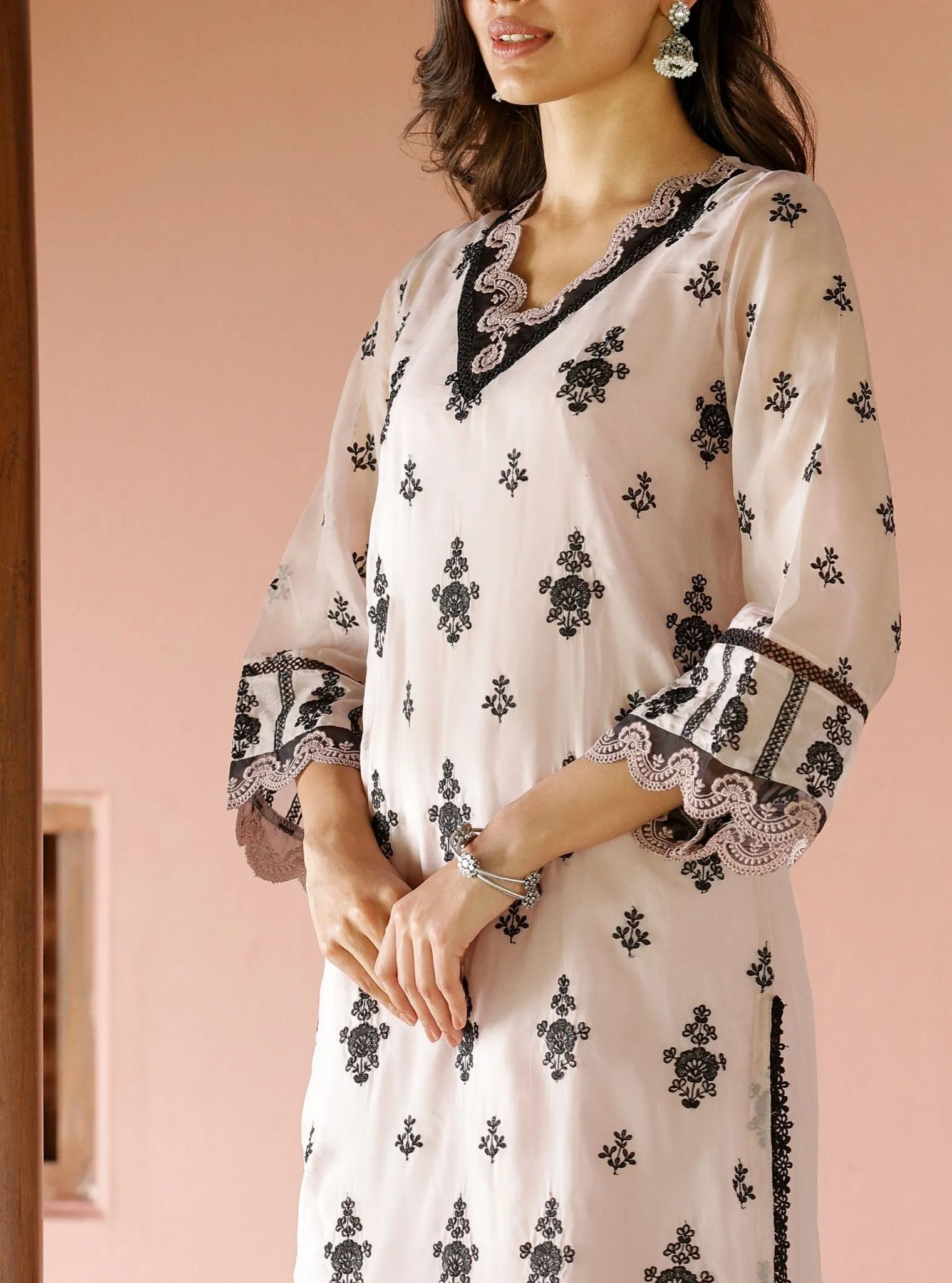 Mulmul Organza Nain Dusty Pink Kurta With Mulmul Cotton Nain Dusty Pink Pant