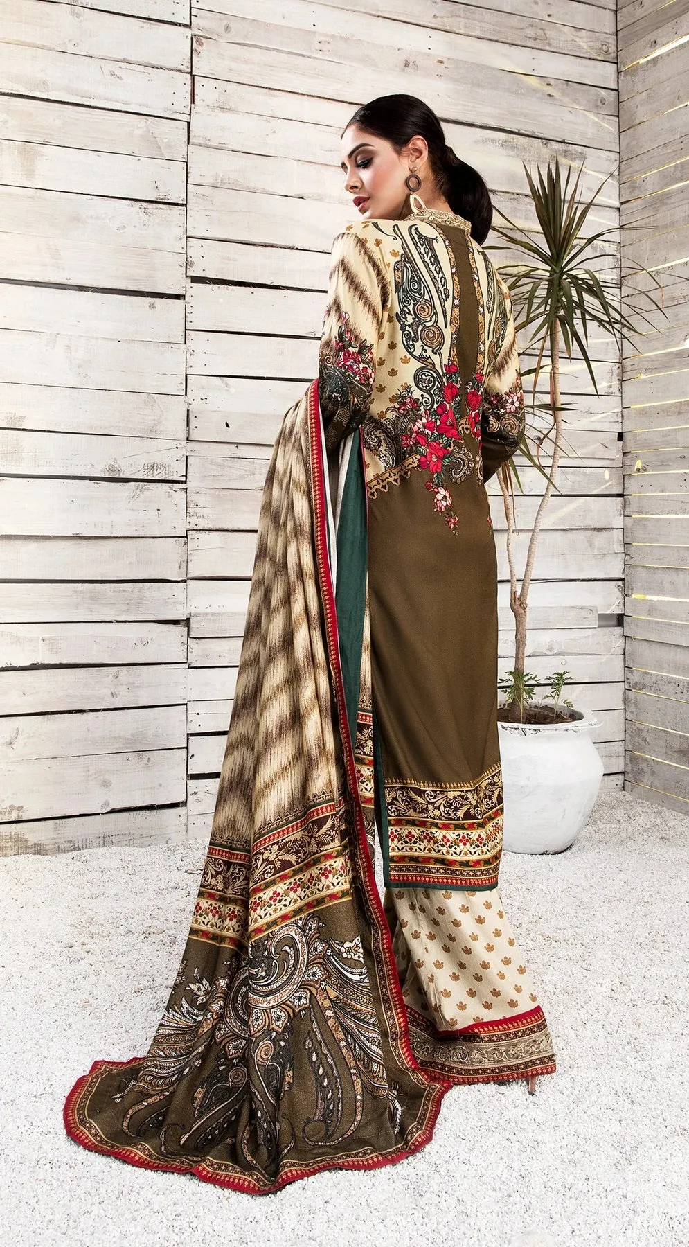 Winter Ready to Wear 3 Pcs Embroidered Dress of Anaya by Kiran Chaudhry  01