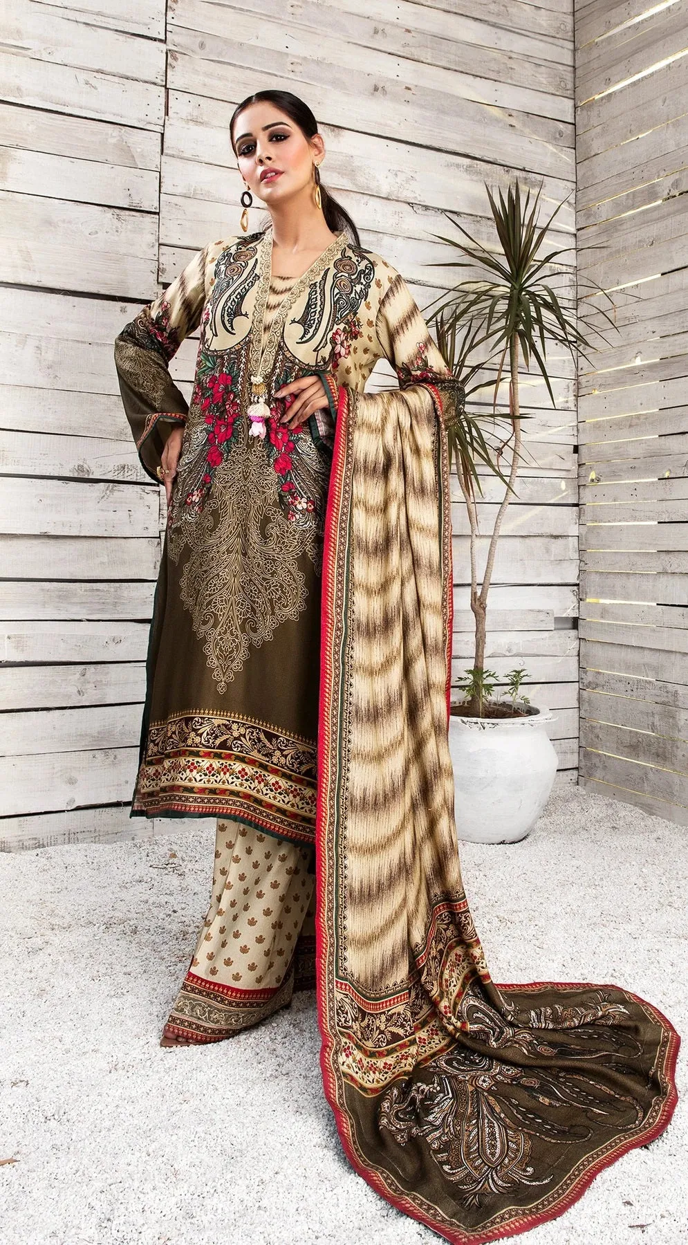 Winter Ready to Wear 3 Pcs Embroidered Dress of Anaya by Kiran Chaudhry  01