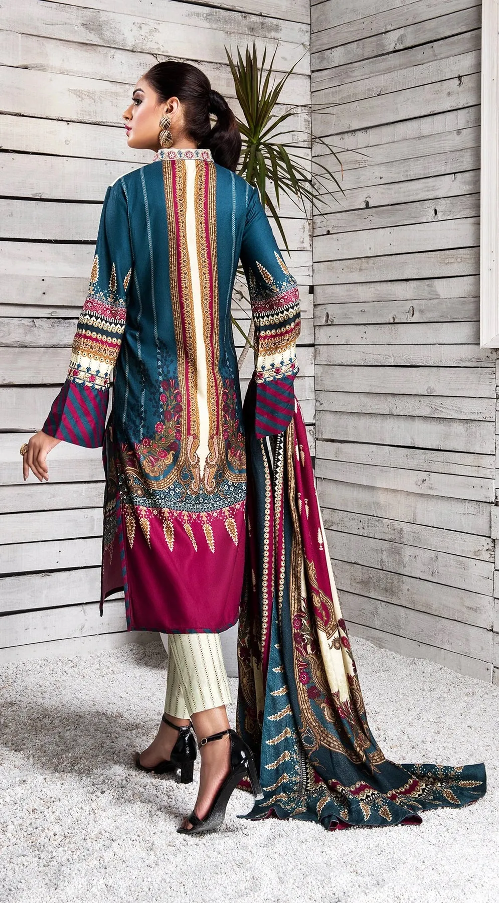 Winter Ready to Wear 3 Pcs Embroidered Dress of Anaya by Kiran Chaudhry 06